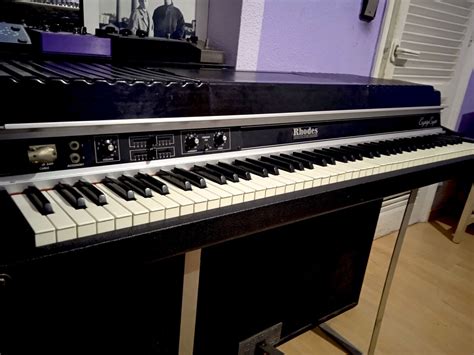 rhodes 88 suitcase piano.